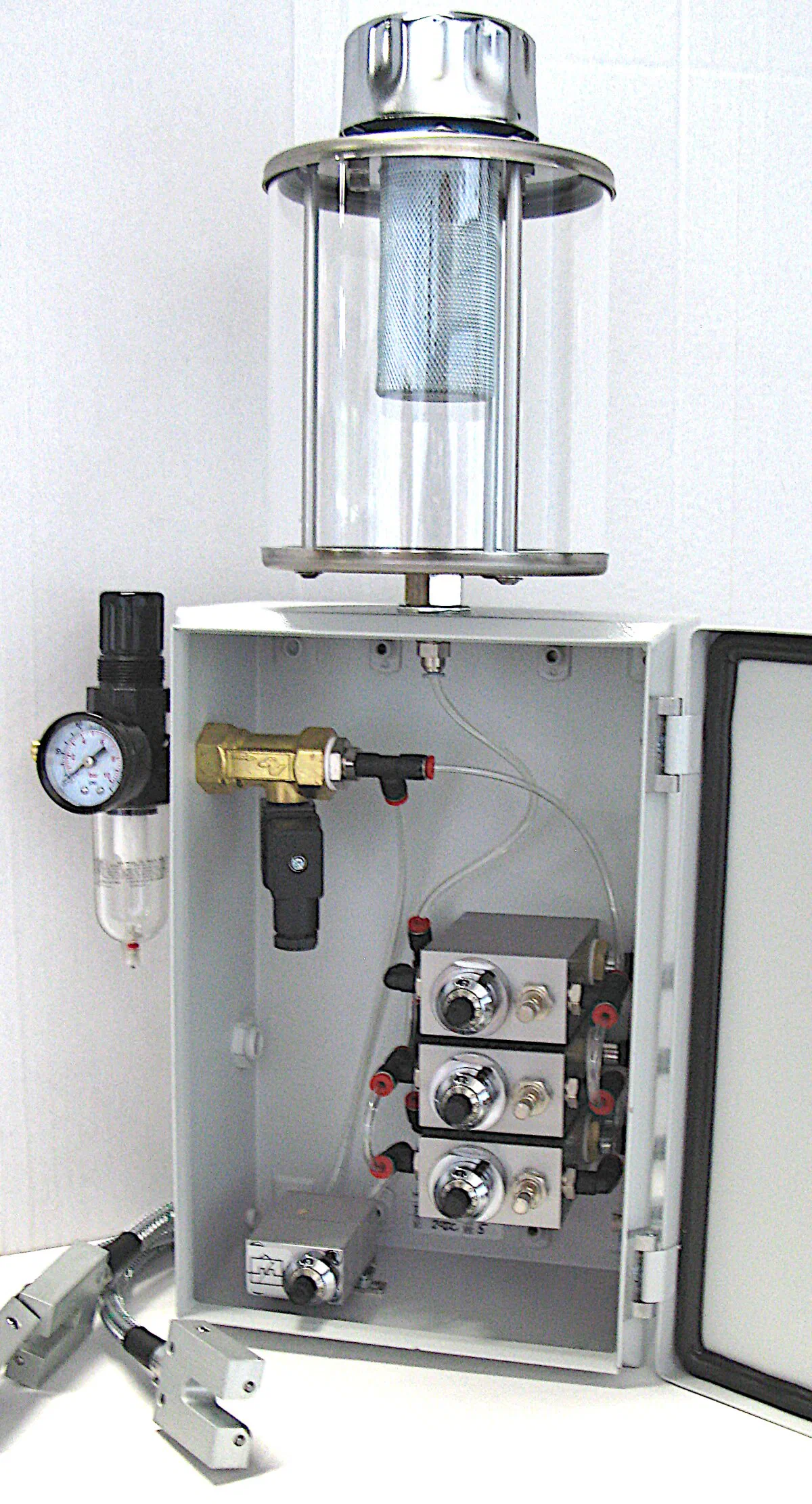 Schmieranlage mit 3 Mikrodosierpumpen